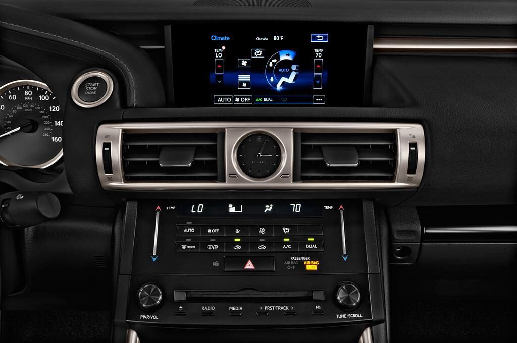 Lexus IS (Baujahr 2013) - 4 Türen Temperatur und Klimaanlage