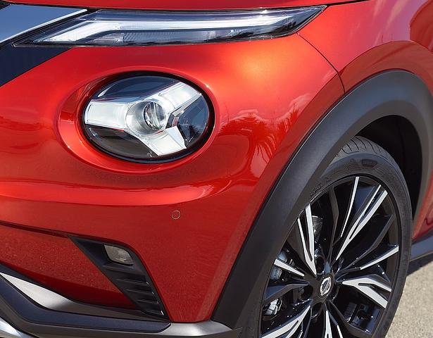 Der Nissan Juke hat LED-Scheinwerfer inY-Form bekommen