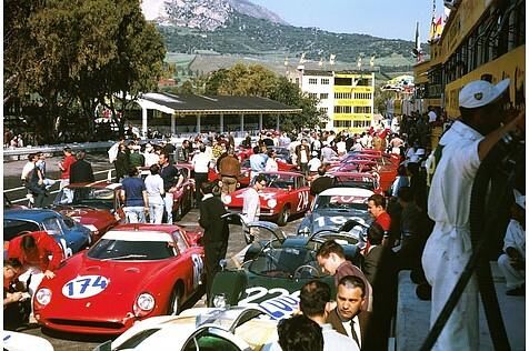 Die Hektik in der Start-Aufstellung gehört zur Targa Florio