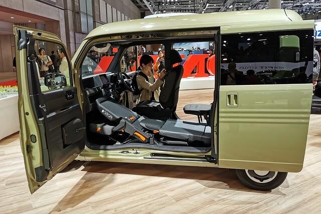Bitte eintreten - K-Cars sollen innen größer als außen sein - hier die Honda-Lösung