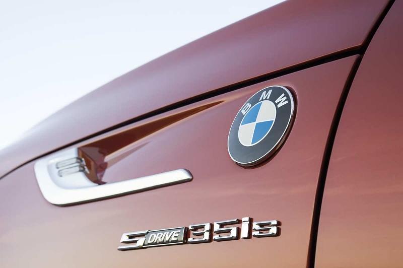 Das Topmodell bleibt weiterhin der sDrive 35is mit 340 PS.