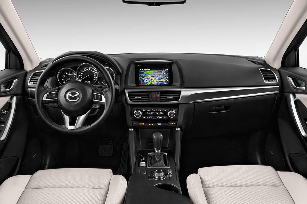 Mazda CX-5 (Baujahr 2015) Sports-Line 5 Türen Cockpit und Innenraum
