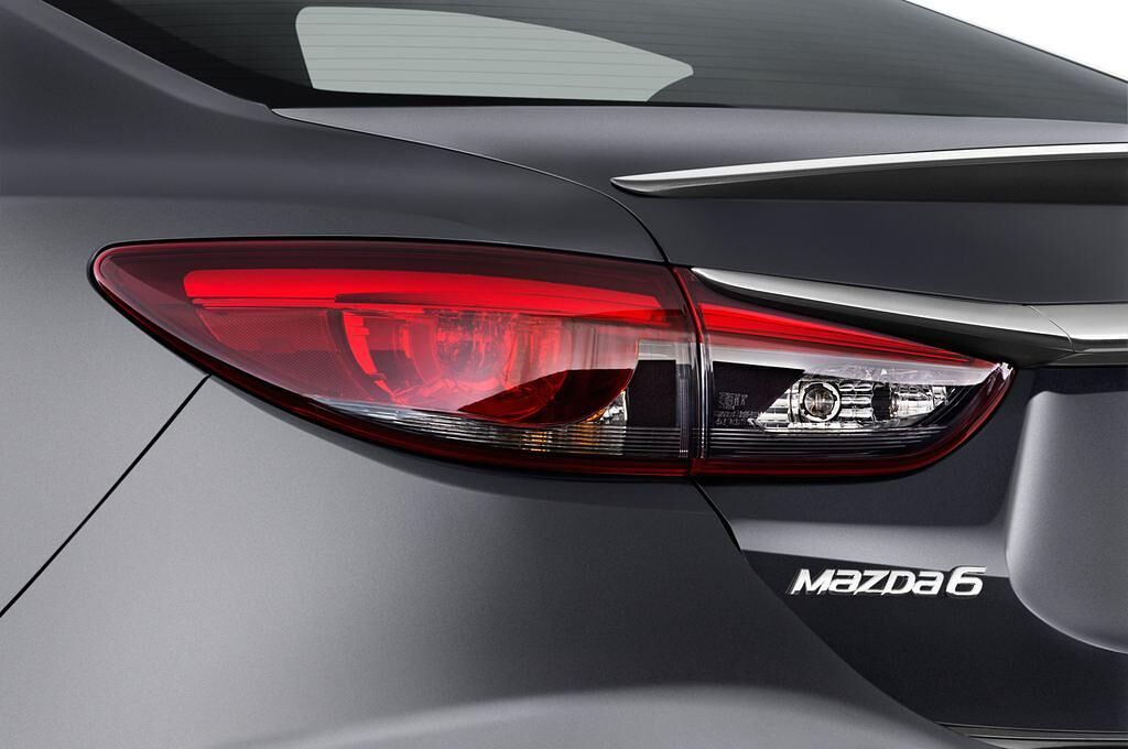 Mazda Mazda6 (Baujahr 2015) Sports-Line 4 Türen Rücklicht