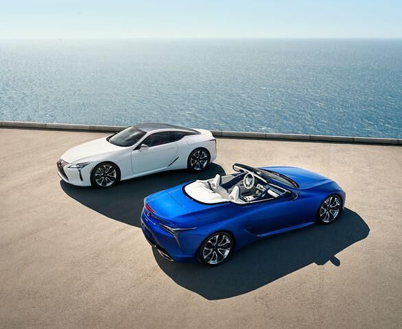 Das LC 500 Cabrio streckt sich wie das Coupé auf eine Länge von 4,77 Metern