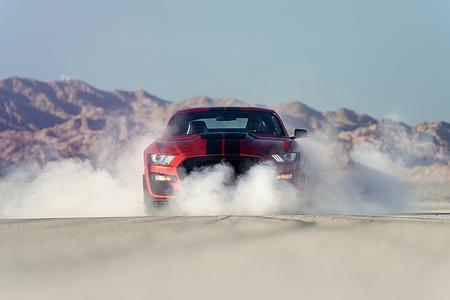 Ford Mustang Shelby GT 500 - Galopper des Jahrzehnts
