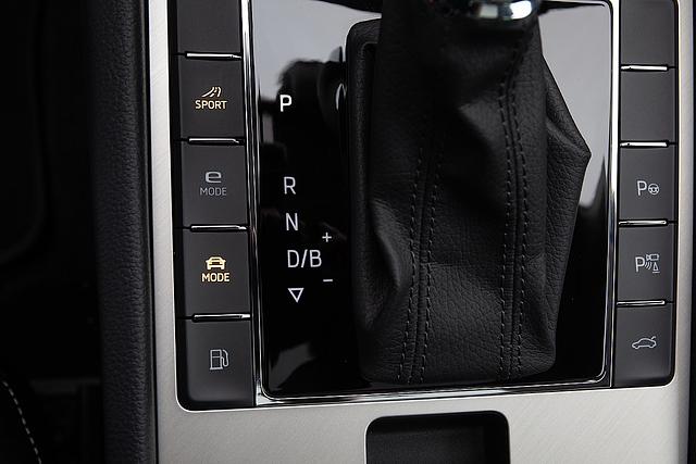 Per Knopfdruck läßt sich im Skoda Superb iV der Fahrmodus einstellen