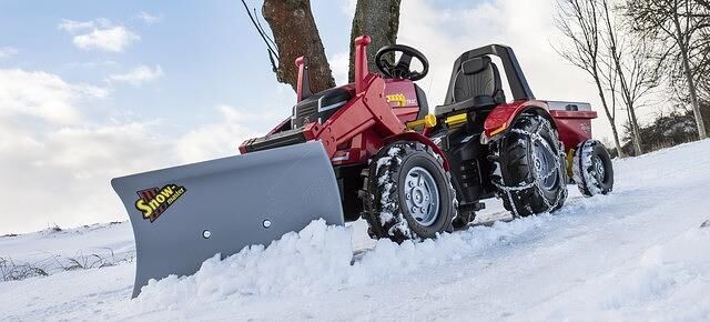 Der Nachwuchs kann beim Schneeschippen helfen
