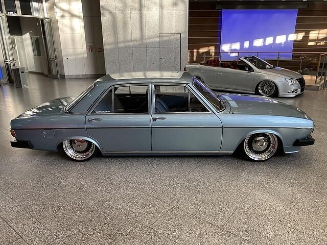 Tief, tiefer, Essen Motor Show