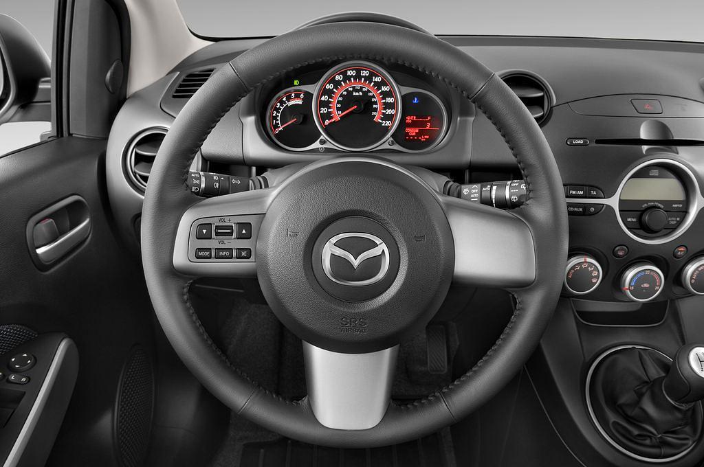 Mazda Mazda2 (Baujahr 2009) Dynamic 5 Türen Lenkrad