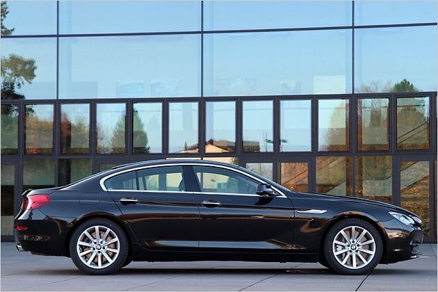 Die viertürige Coupé-Limousine erstreckt sich über fünf Meter Länge