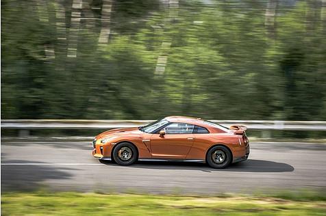 Der Nissan GT R MJ 2017 ist als Gran Turismo konzipiert