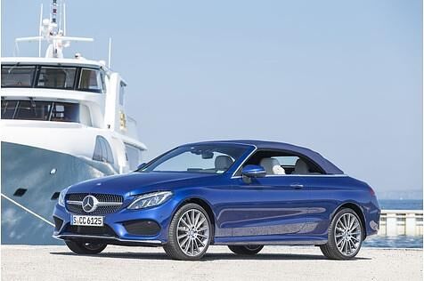 Das Mercedes C400 4Matic Cabriolet wiegt 1.805 Kilogramm