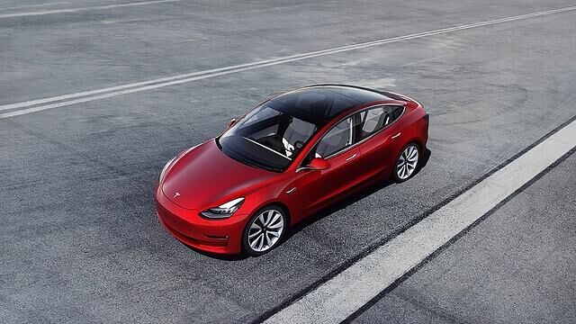 Das Tesla Model 3 ist das meistverkaufte Elektromobil im \"Premium Mid-sized Segment\" - in Detroit sieht man es eher selten
