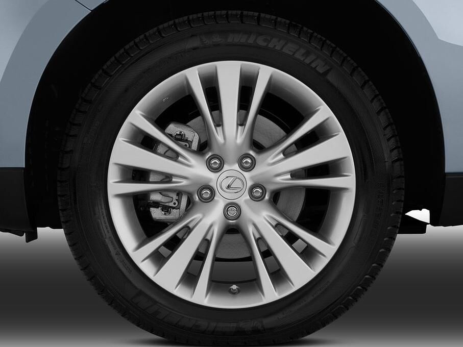 Lexus RX Hybrid (Baujahr 2010) - 5 Türen Reifen und Felge