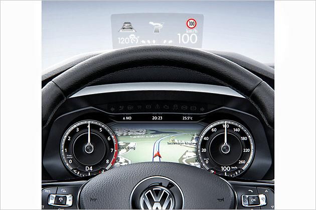 Das angebotene Head-up-Display basiert auf einer ausfahrenden Plexiglas-Scheibe