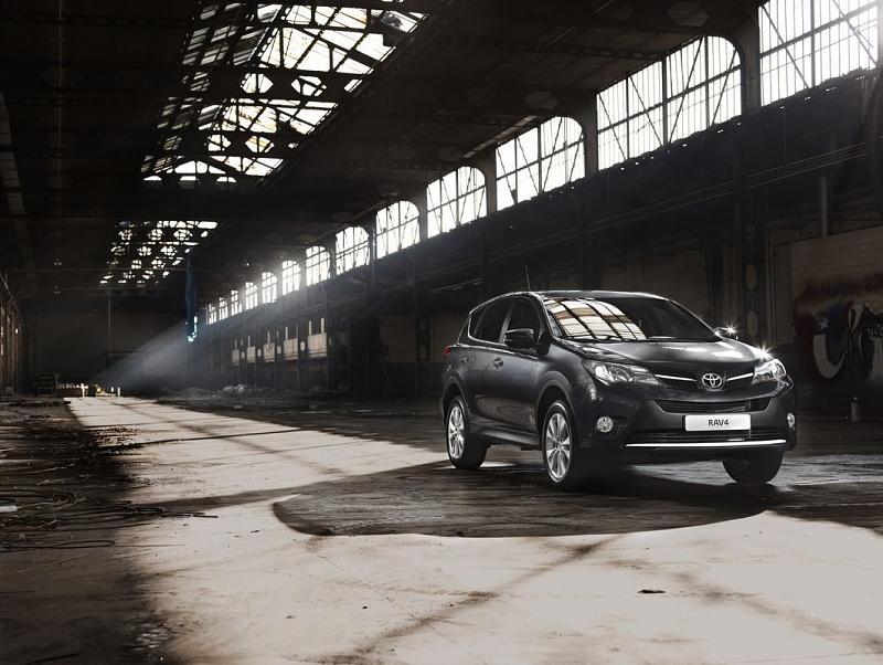 Toyota_ RAV 4 2013