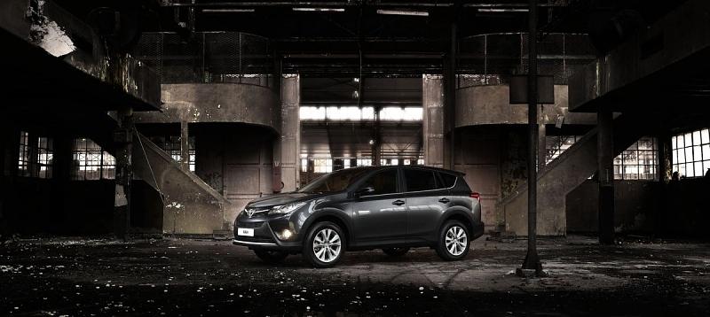 Toyota_ RAV 4 2013