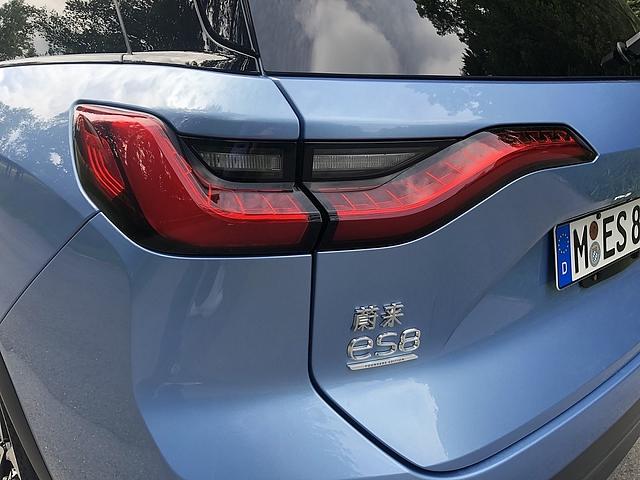 Nio ES8
