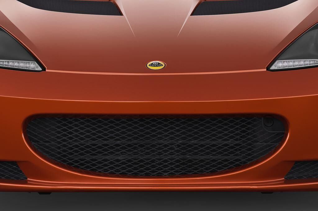 Lotus Evora (Baujahr 2011) S 2 Türen Kühlergrill und Scheinwerfer