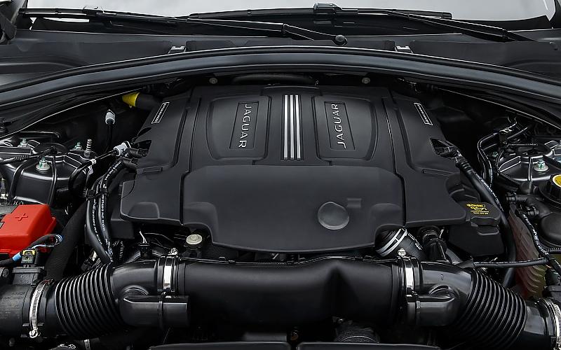 280 kW / 380 PS treiben den Jaguar F Pace 3.0 S in der Top-Version an