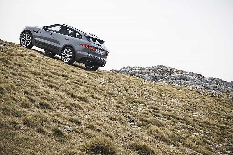 Bei der Entwicklung des Allrad-Antriebs halfen die Land-Rover-Kollegen