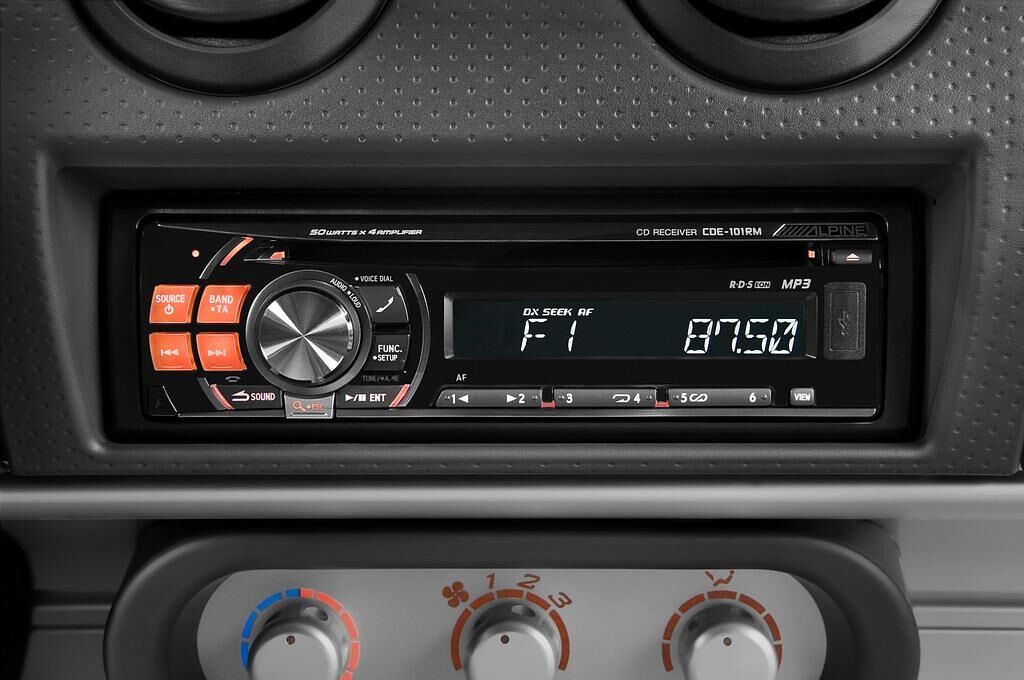Lotus Exige (Baujahr 2010) S 2 Türen Radio und Infotainmentsystem