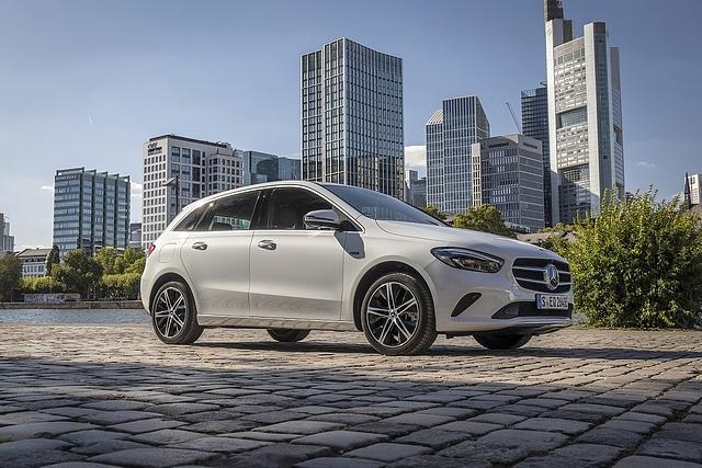 Mercedes B 250e