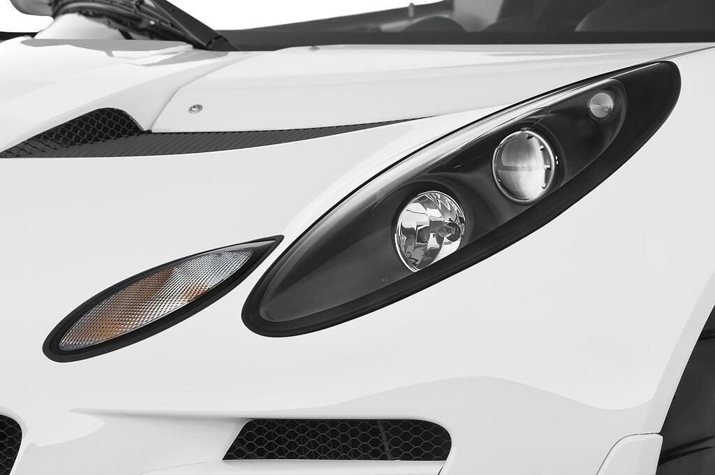Lotus Exige (Baujahr 2010) S 2 Türen Scheinwerfer