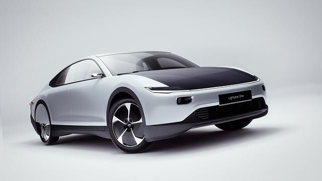 2021 soll der Lightyear One mit vier Radnabenmotoren antreten