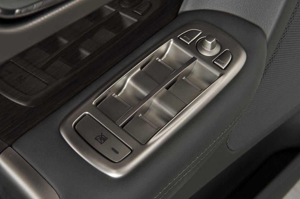 Jaguar XF (Baujahr 2011) Portfolio 4 Türen Bedienungselemente Tür