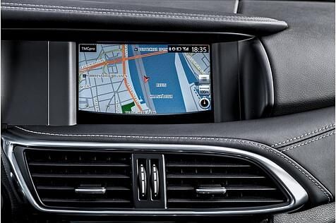 Infiniti QX30 2.2d AWD - das Navigationssystem ist serienmäßig
