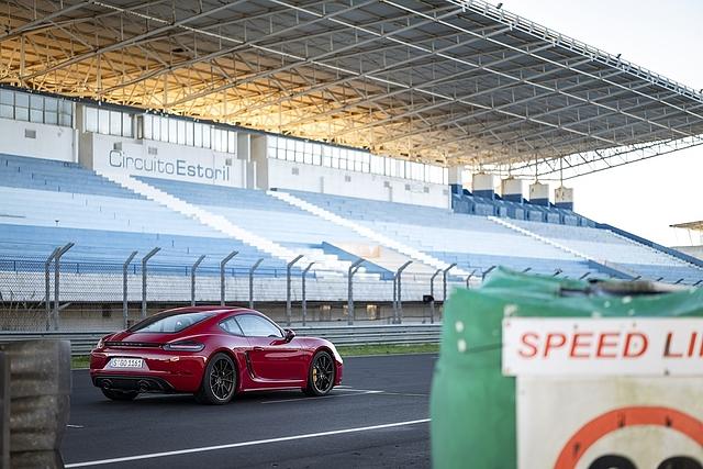 Porsche 718 Cayman GTS 4.0
