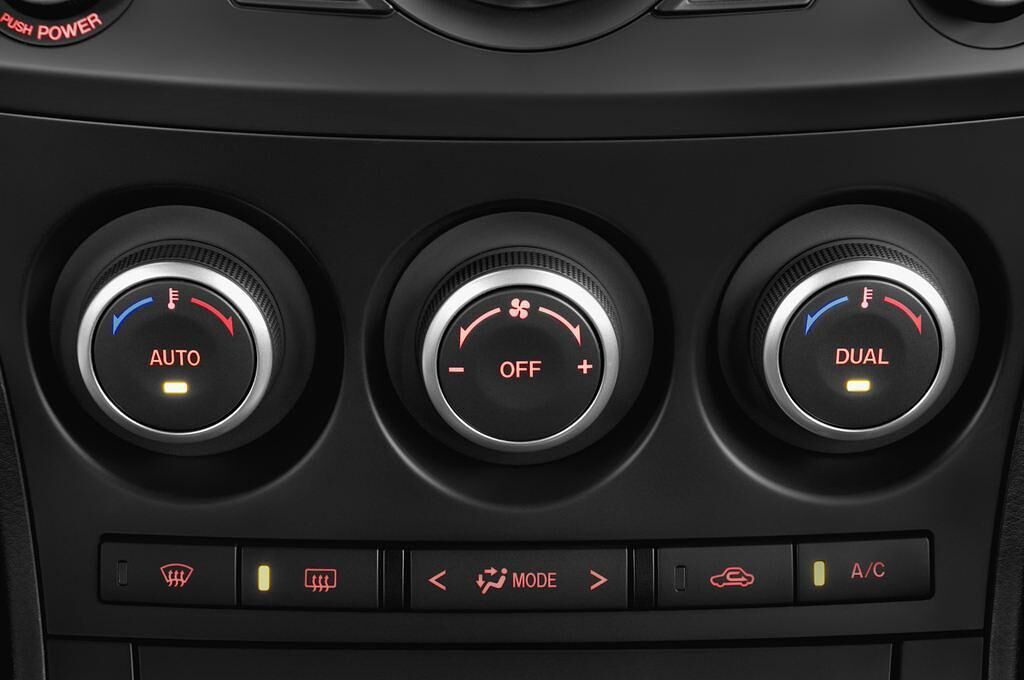 Mazda Mazda3 (Baujahr 2011) Edition 5 Türen Temperatur und Klimaanlage