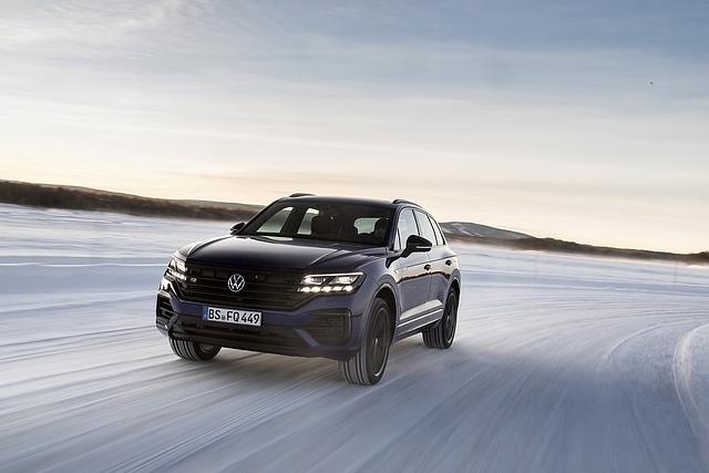 VW Touareg R Hybrid