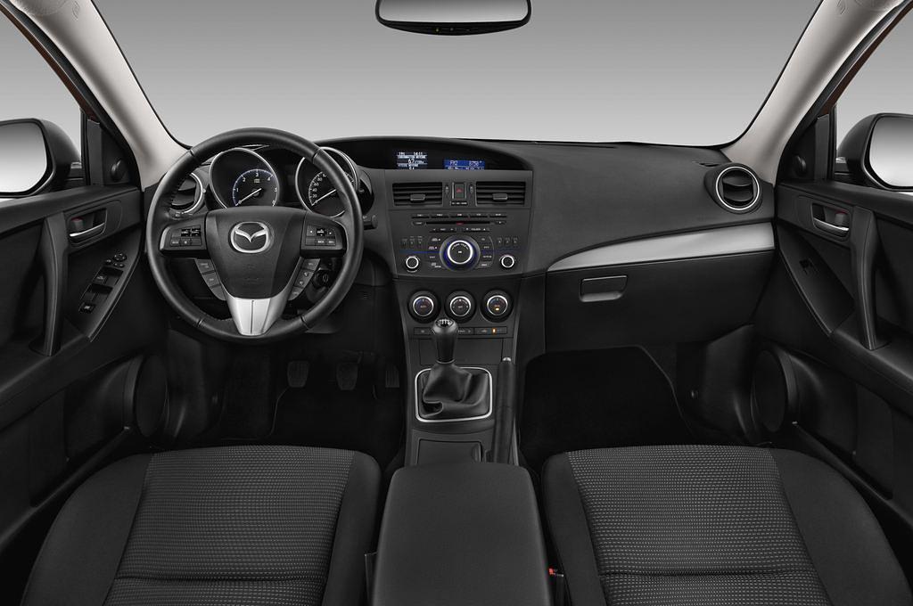 Mazda Mazda3 (Baujahr 2011) Edition 5 Türen Cockpit und Innenraum