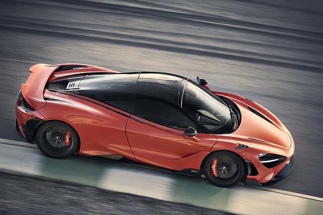 Stolze 765 PS soll der V8 im Heck des 765LT entwickeln
