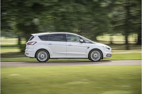 Der Ford S-Max Vignale ist 4,80 Meter lang,...