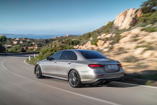 Die wichtigste Änderungen beim Design betrifft die Rückleuchten der Limousine