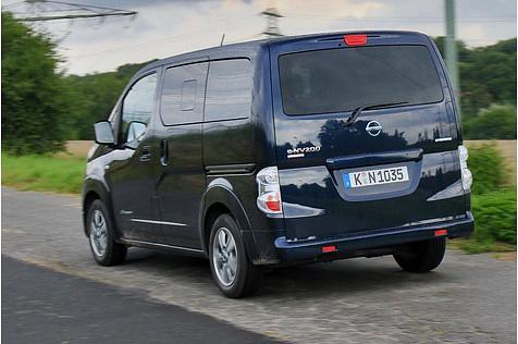 Der Nissan e-NV200 Evalia ist 4,56 Meter lang, 2,01 Meter breit und...