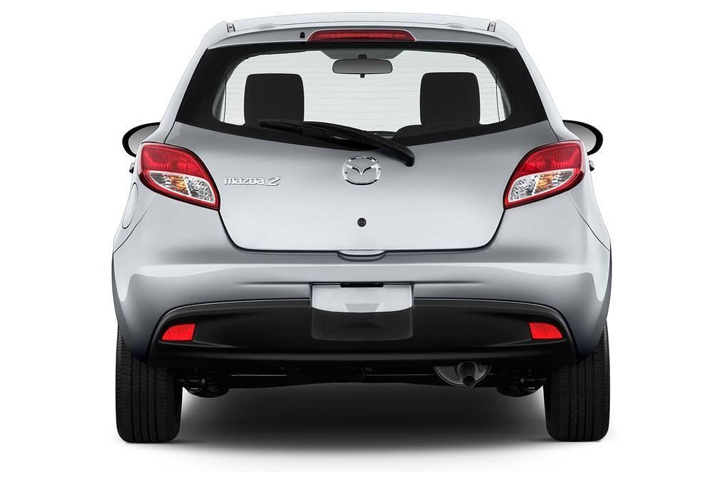 Mazda Mazda2 (Baujahr 2011) Center-Line 5 Türen Heckansicht