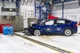 New Mobility: Sicherheit von E-Autos - Brandgefährlich?