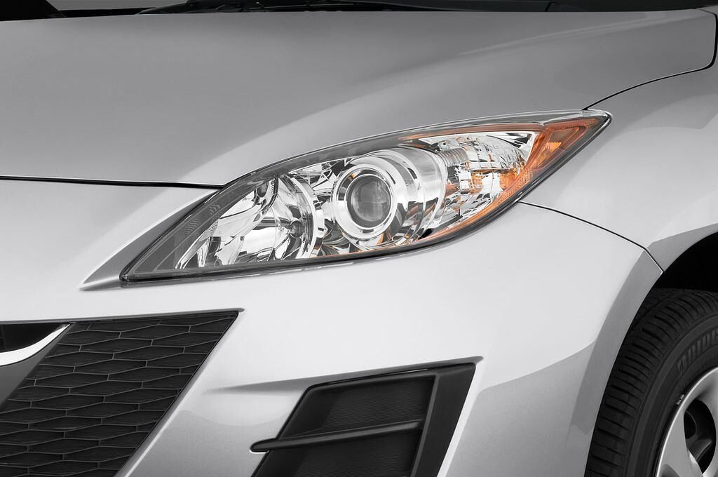 Mazda Mazda3 (Baujahr 2009) Center-Line 4 Türen Scheinwerfer