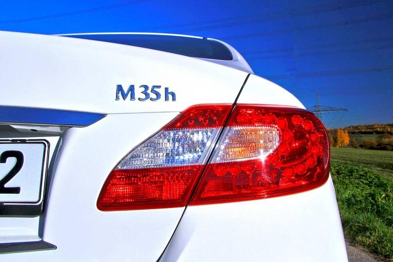 Der Infiniti M35h ist ein reiner Hecktriebler.