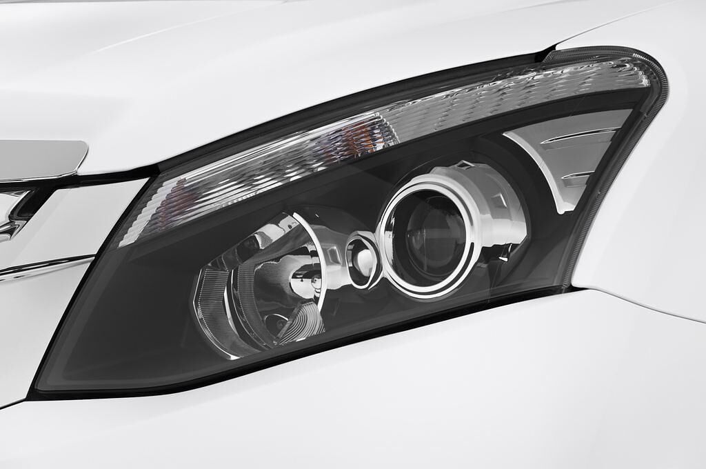 Isuzu D-Max (Baujahr 2015) Basic 4 Türen Scheinwerfer