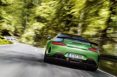 Mercedes AMG GT-R