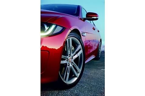 Jaguar XE S - sieht sportlich aus