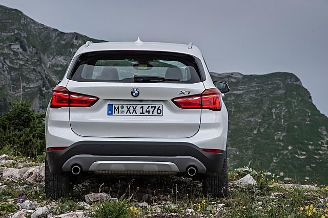 Ins Heck des BMW X1 lässt sich einiges einlanden. Der Kofferraum ist 505 bis 1.550 Liter groß