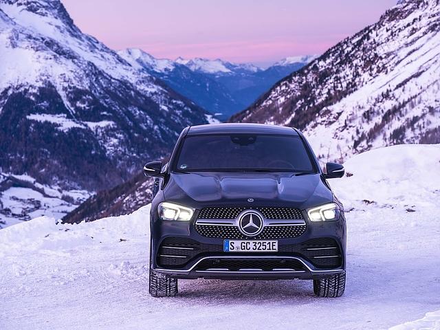 Auch bei winterlichen Straßenverhältnissen schlug sich das Mercedes GLE Coupé 350 de 4Matic gut