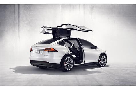 Tesla Model X (12)