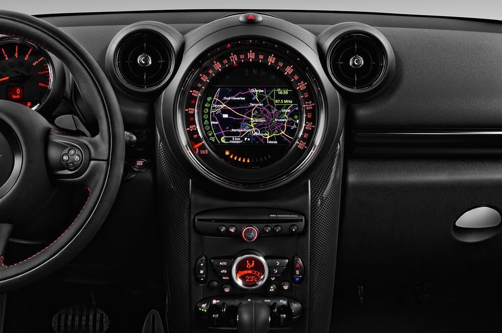 MINI Countryman (Baujahr 2016) Cooper S 5 Türen Mittelkonsole